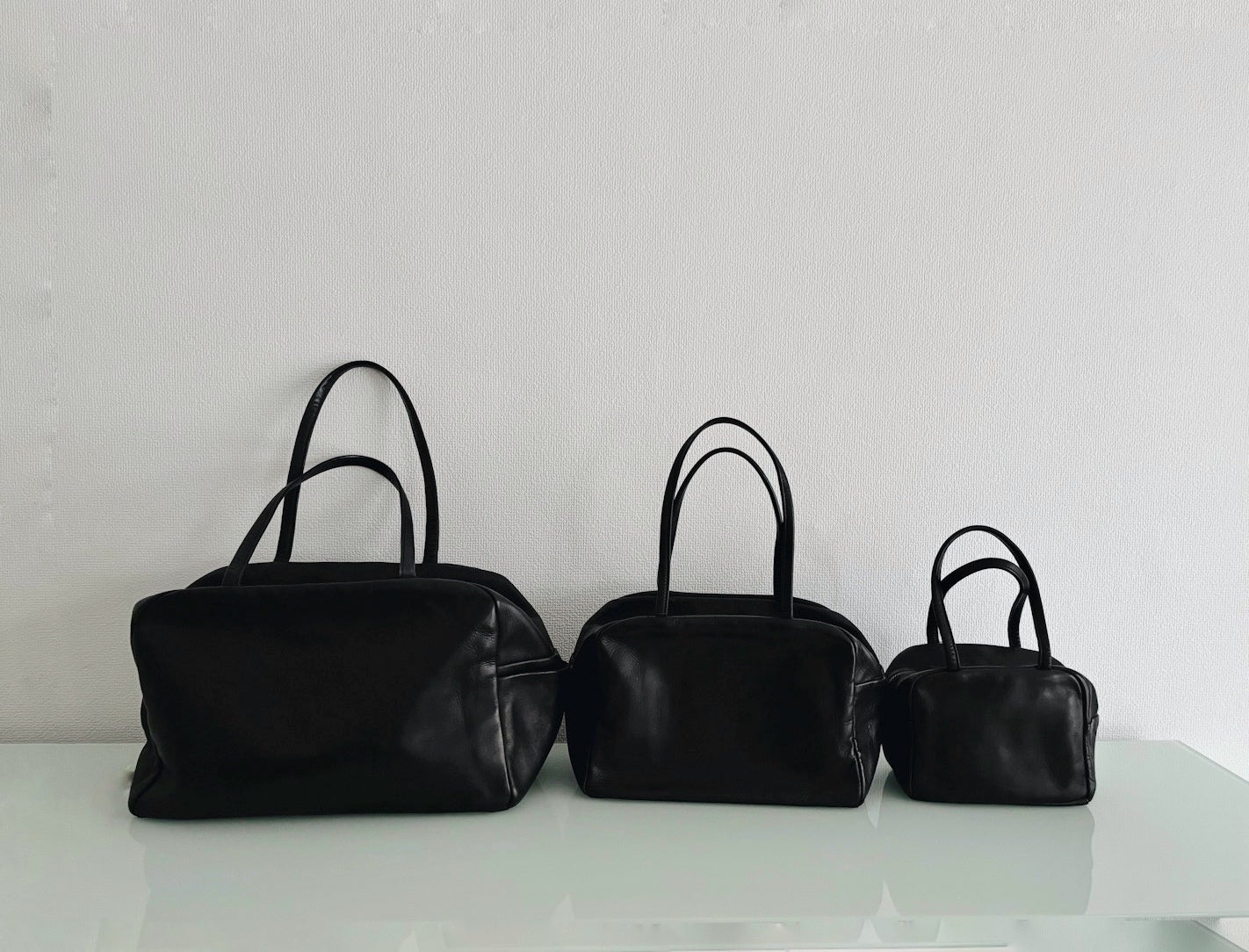a アー ボストンバッグ L ブラック｜アー 取扱Shop｜LETTERS | LETTERS
