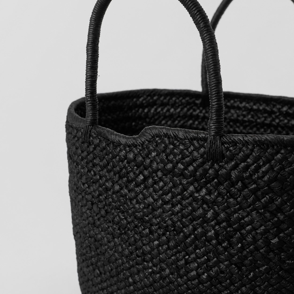 AMPIANA Marche bag M Black｜アンピアーナ マルシェバッグ｜LETTERS