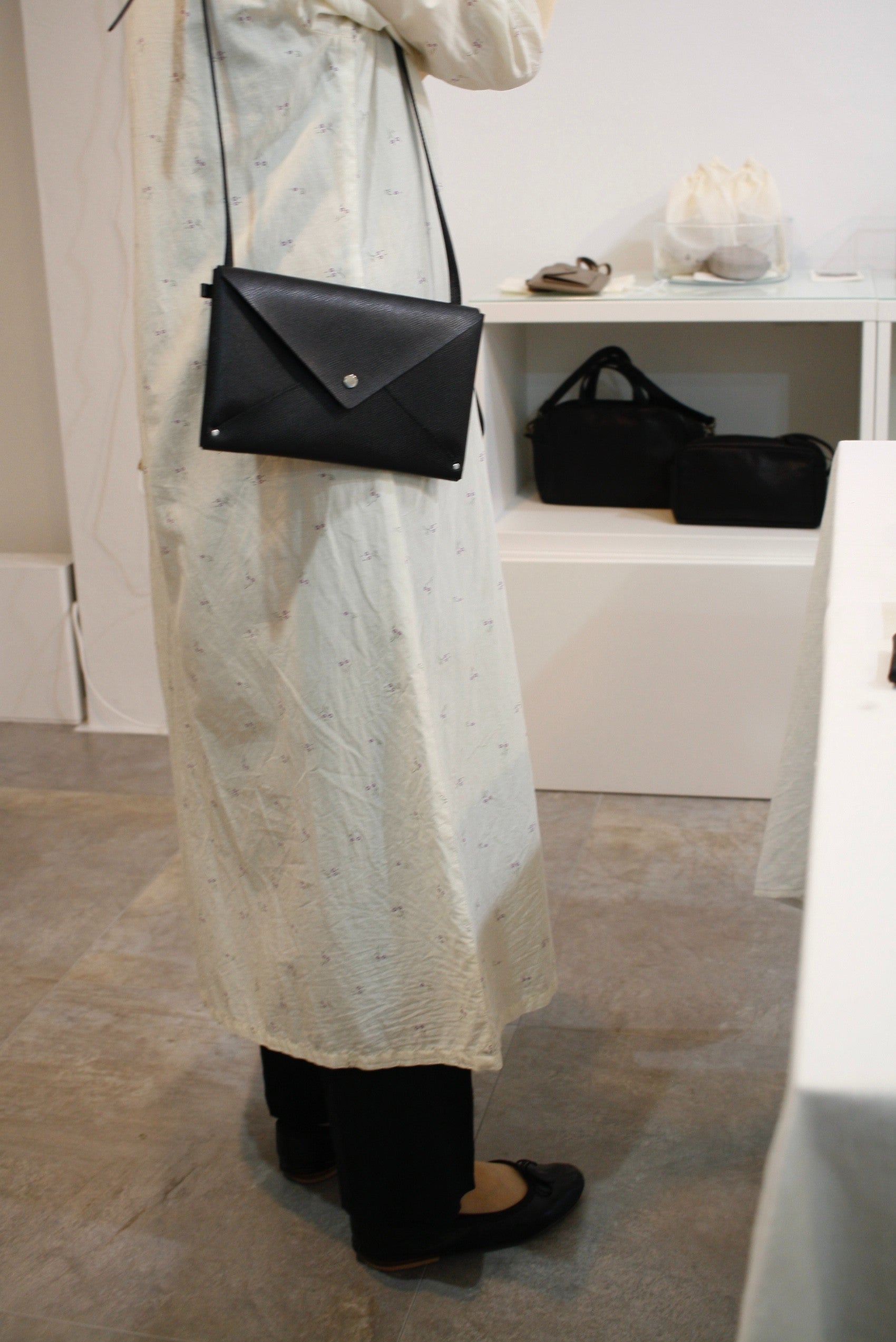 アー レターポシェット ブラック｜a Letter pochette｜アー 取扱Shop