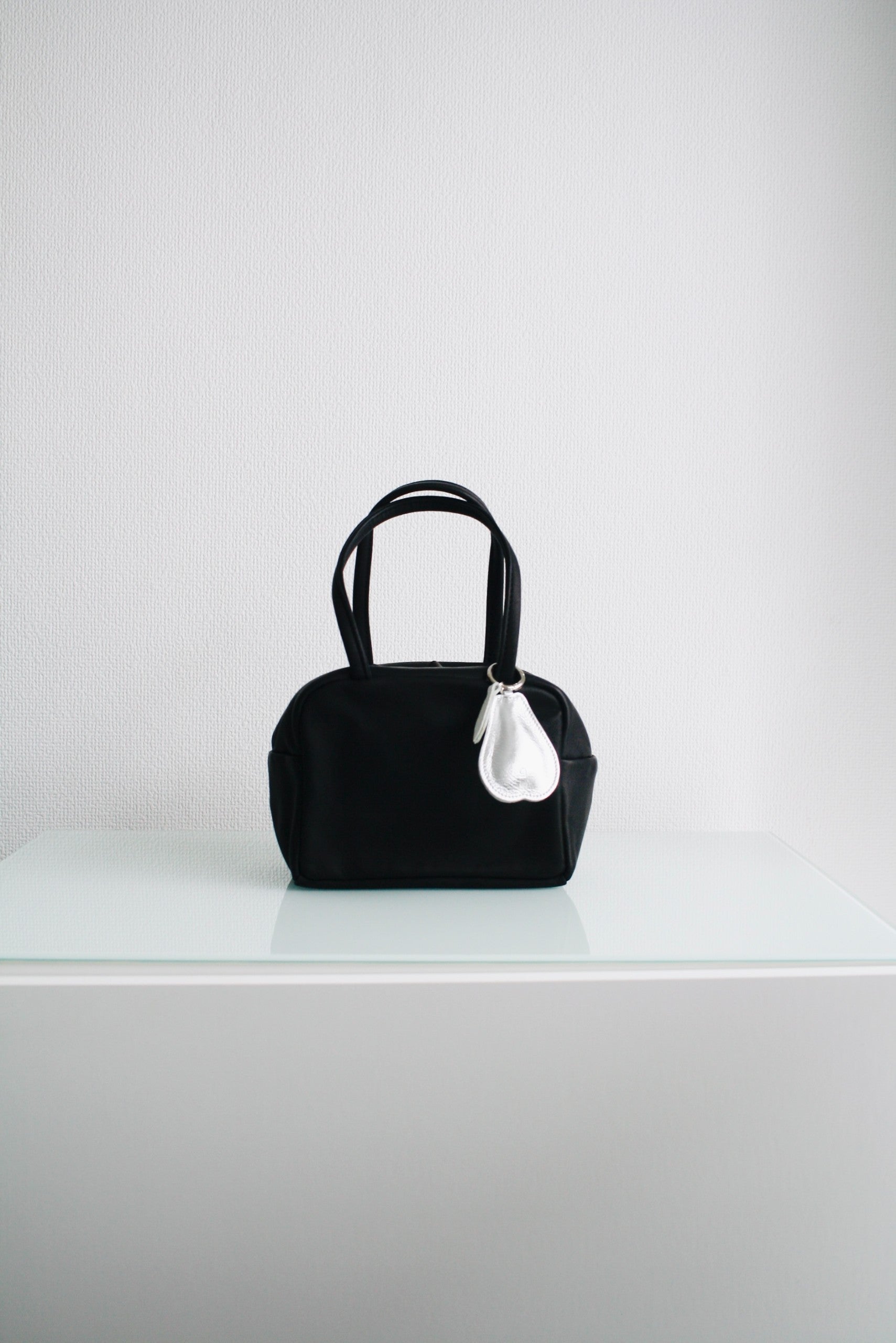 a アー ボストンバッグ S ブラック｜アー 取扱Shop｜LETTERS | LETTERS