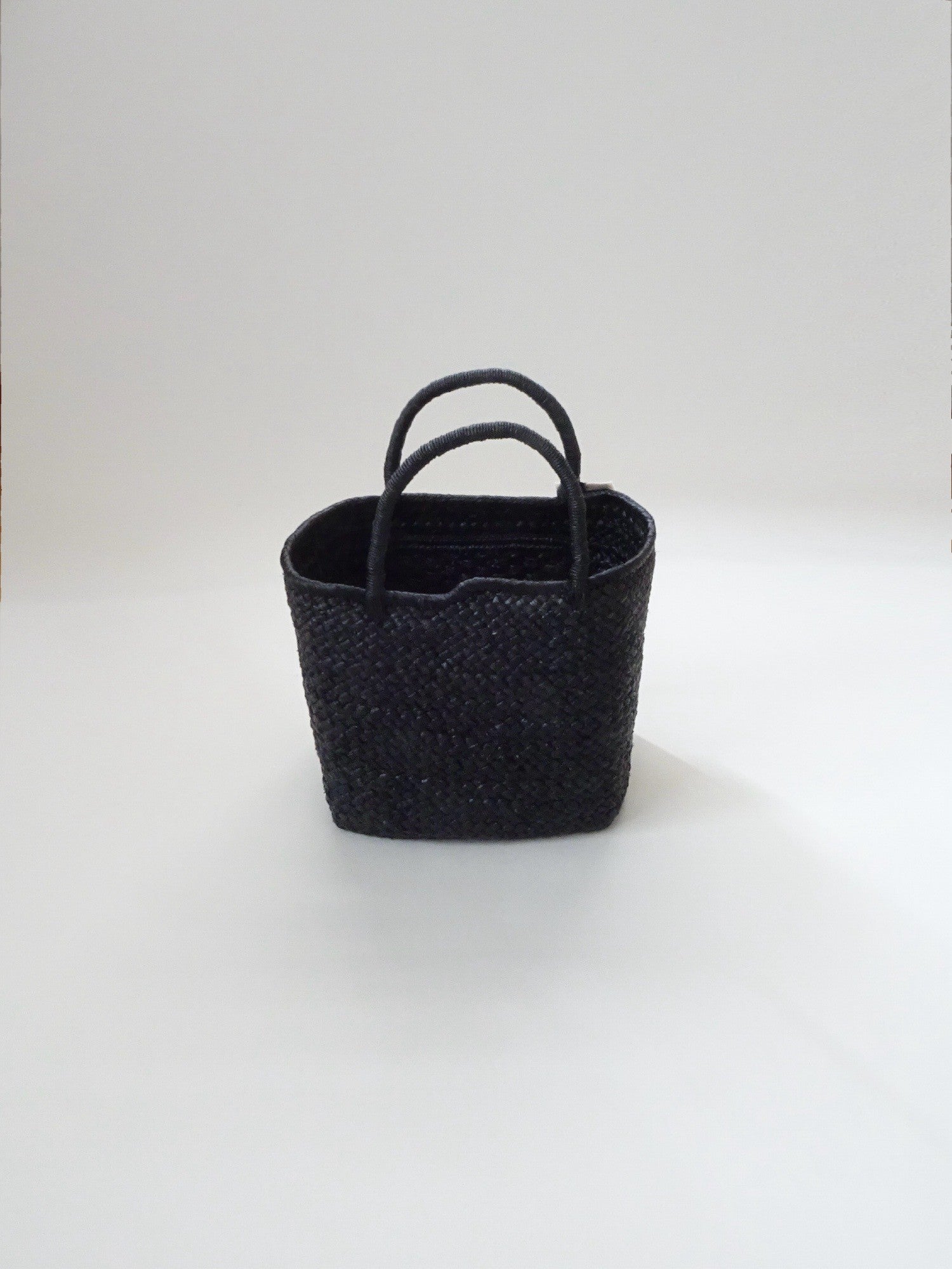 AMPIANA Marche bag S Black｜アンピアーナ マルシェバッグ | LETTERS
