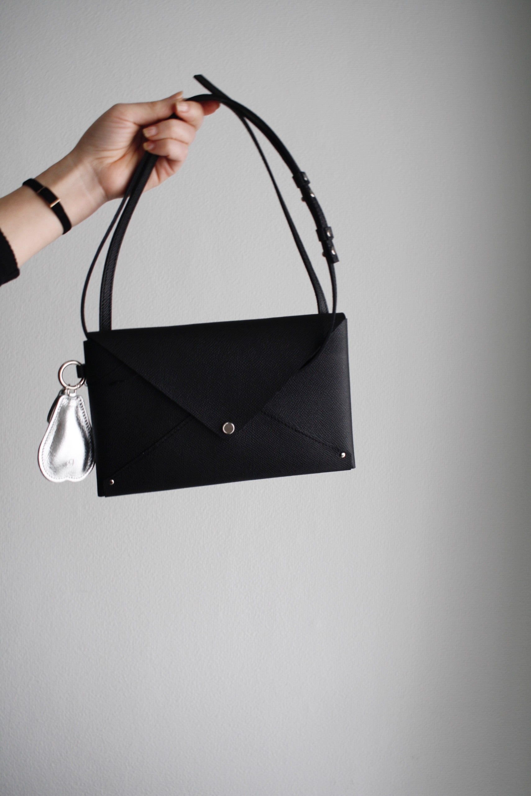 a アー Letter Pochette レターポシェット ¥26,400 a : アー｜レター